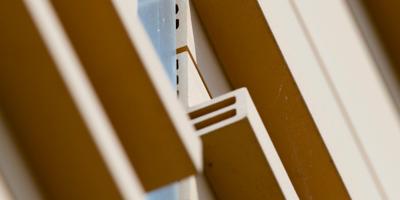 Public building with four levels. Siding's implementation. CAF de Maubeuge, 58 boulevard Pasteur 59600 MAUBEUGE. Panels Argeton Barro Tampa Abricot Beige