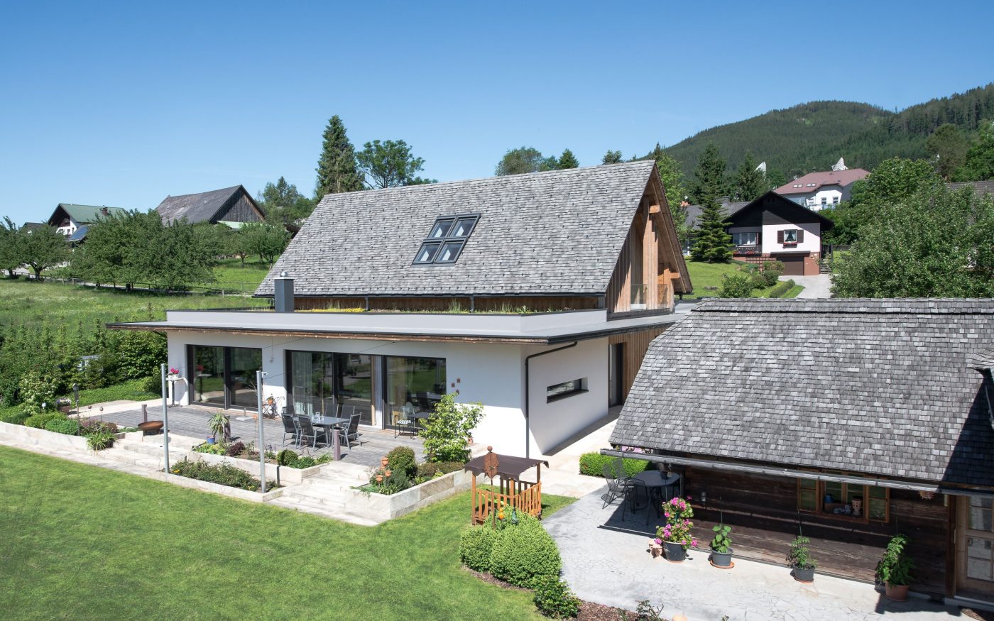 Single family house in Styria with Vintage white-grey-antic, Landhaus, Vintage weiß-grau-antik,  Tasche eckig,
