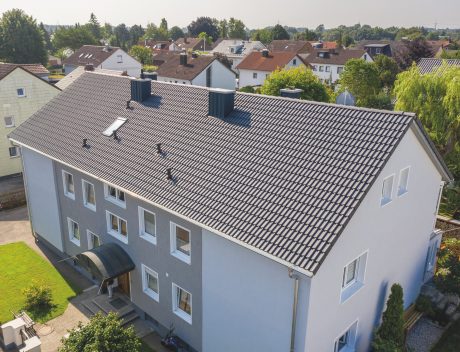 Referenz Betondachstein Ahornstraße 10 Königsbrunn - dunkelgrau