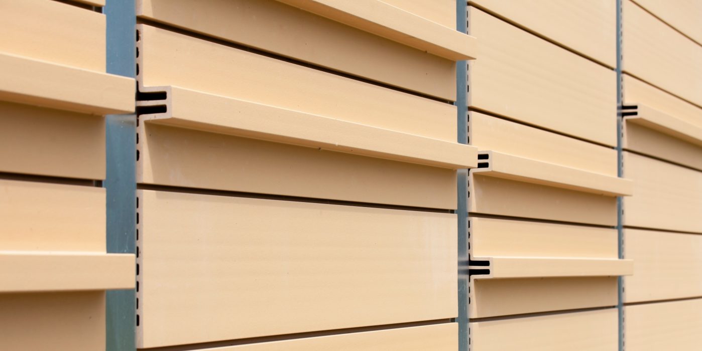 Public building with four levels. Siding's implementation. CAF de Maubeuge, 58 boulevard Pasteur 59600 MAUBEUGE. Panels Argeton Barro Tampa Abricot Beige