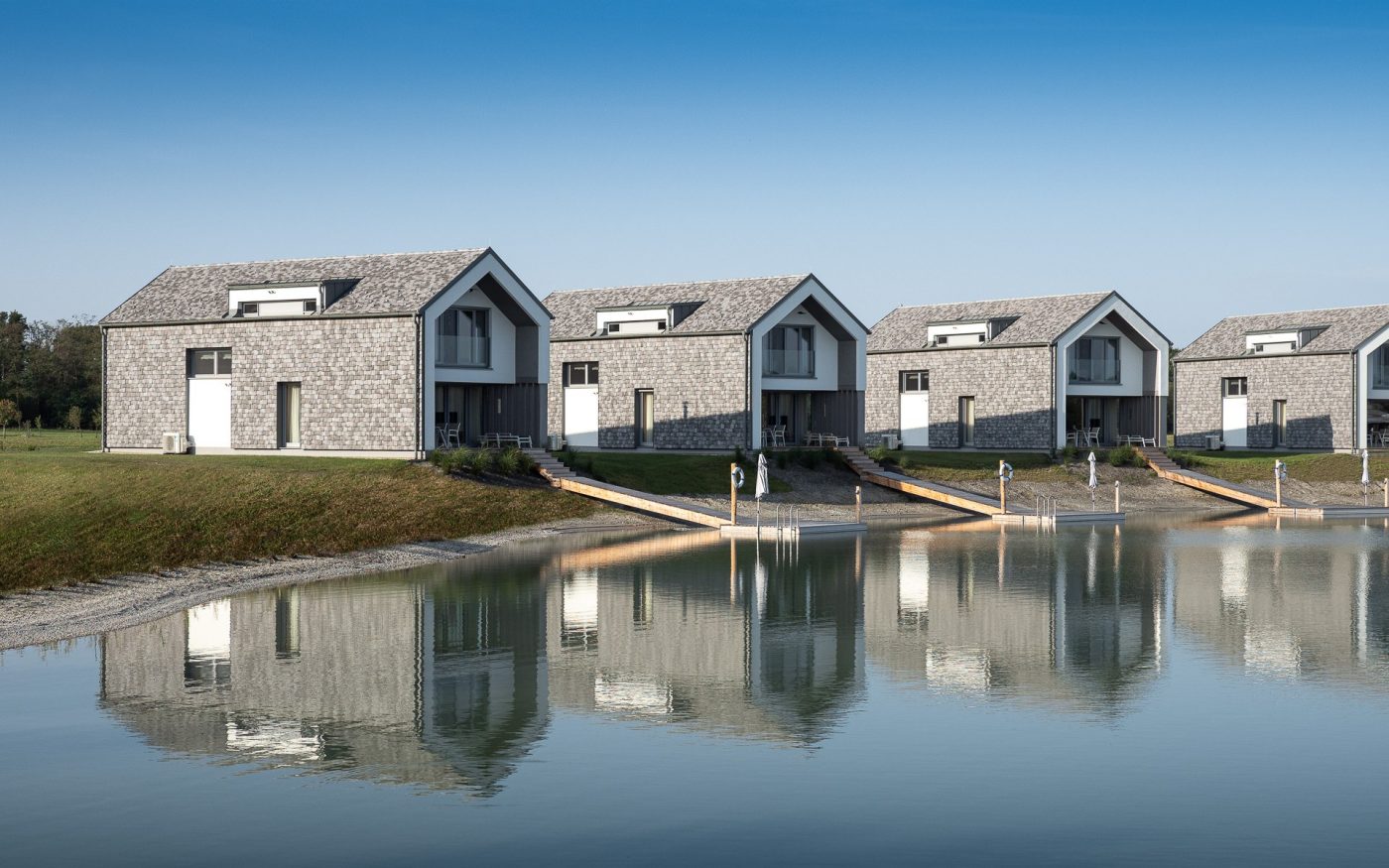 Hotel & Feriendorf VILA VITA Pannonia | Tondach Vintage in Engobe weiß-grau-antik