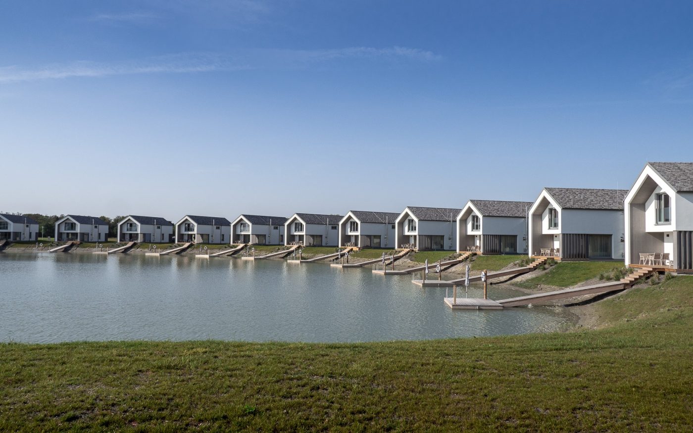 Hotel & Feriendorf VILA VITA Pannonia | Tondach Vintage in Engobe weiß-grau-antik